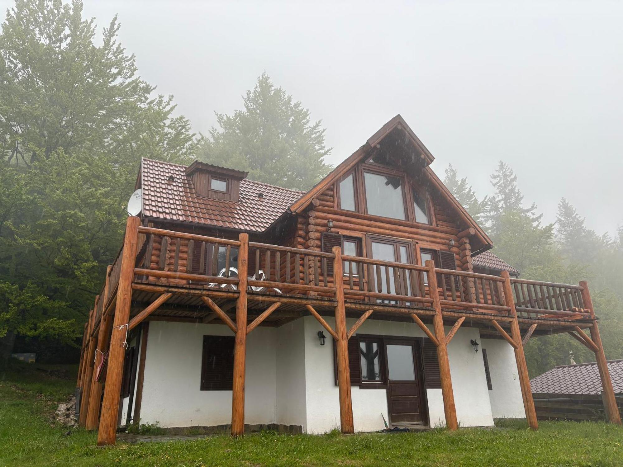 Veresko Villa Lacu Rosu Buitenkant foto